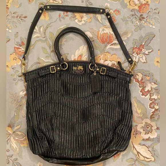 COACH PURSE - Picture 1 of 4